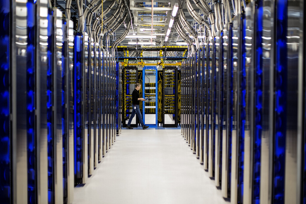 Google, Amazon y Microsoft llevan años quemando cantidades absurdas de dinero en IA. Al fin empiezan a ver brotes verdes