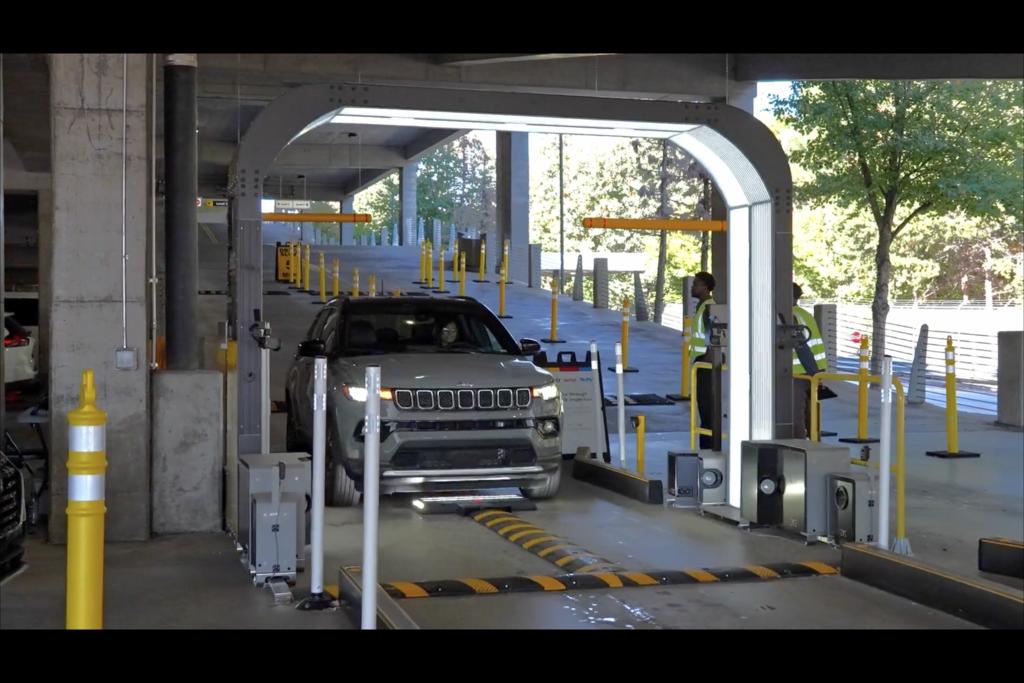Hertz contrató una empresa de IA para que sus clientes se sintieran seguros al devolver los coches. Están más inseguros que nunca